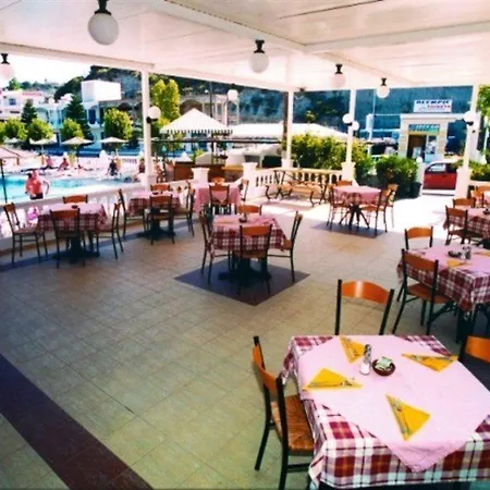 Golden Days Hotel