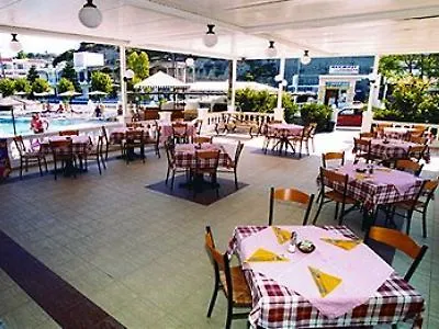 Golden Days Hotel